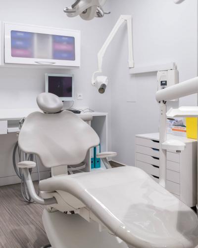 implant au cabinet dentaire Lomme Lambersart